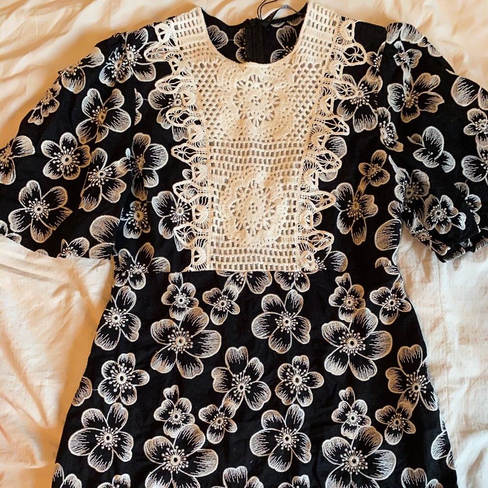 Black and white embroidery dress from Zara.